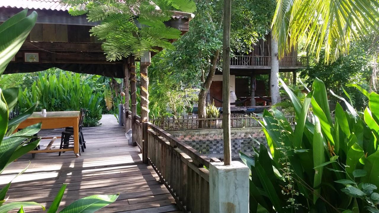 O'Hamok Family Homestay バッタンバン エクステリア 写真