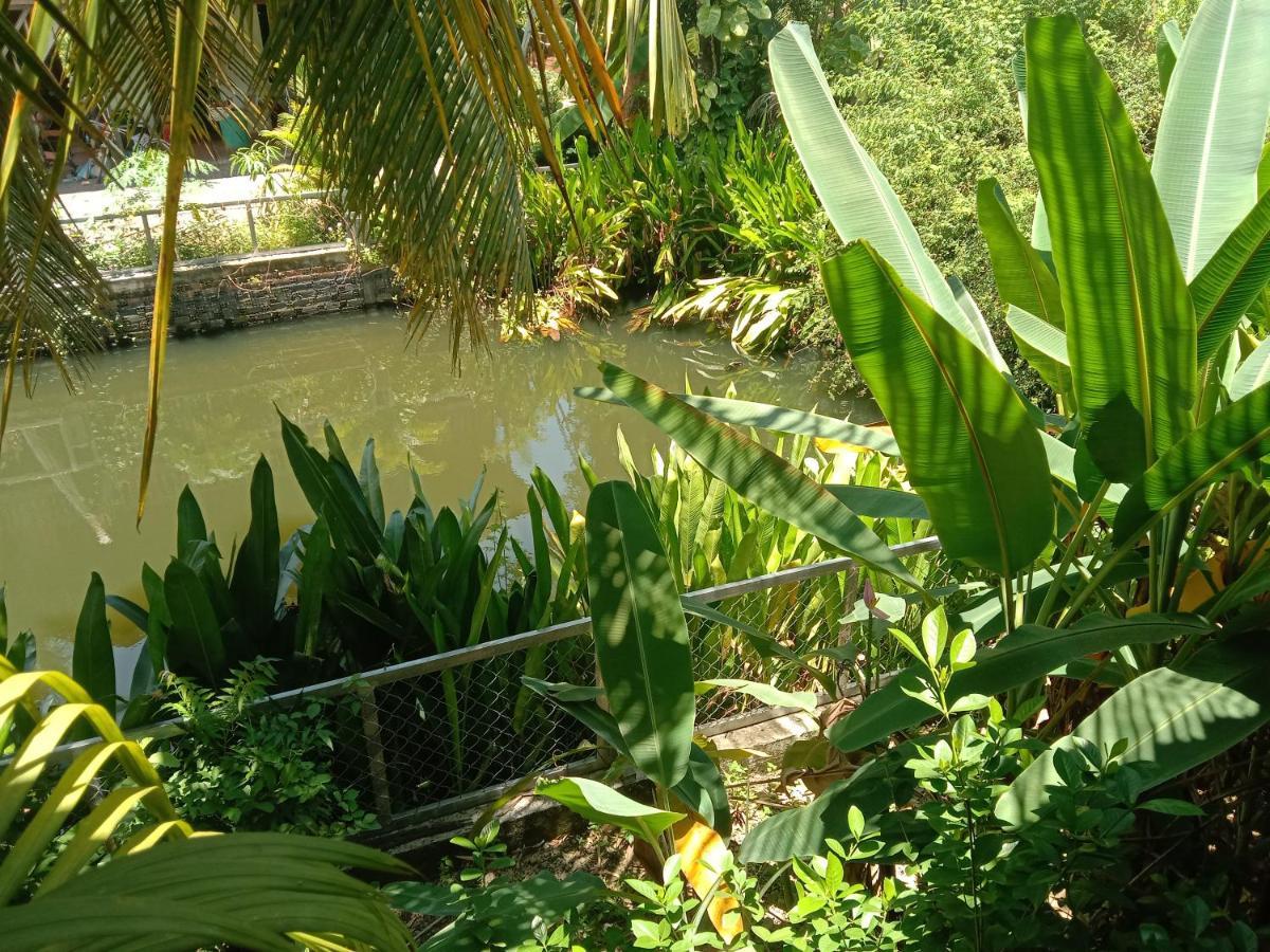 O'Hamok Family Homestay バッタンバン エクステリア 写真