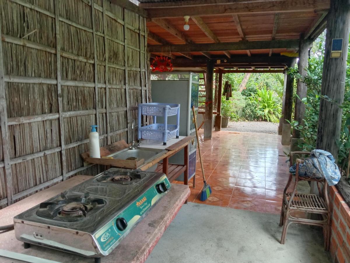 O'Hamok Family Homestay バッタンバン エクステリア 写真