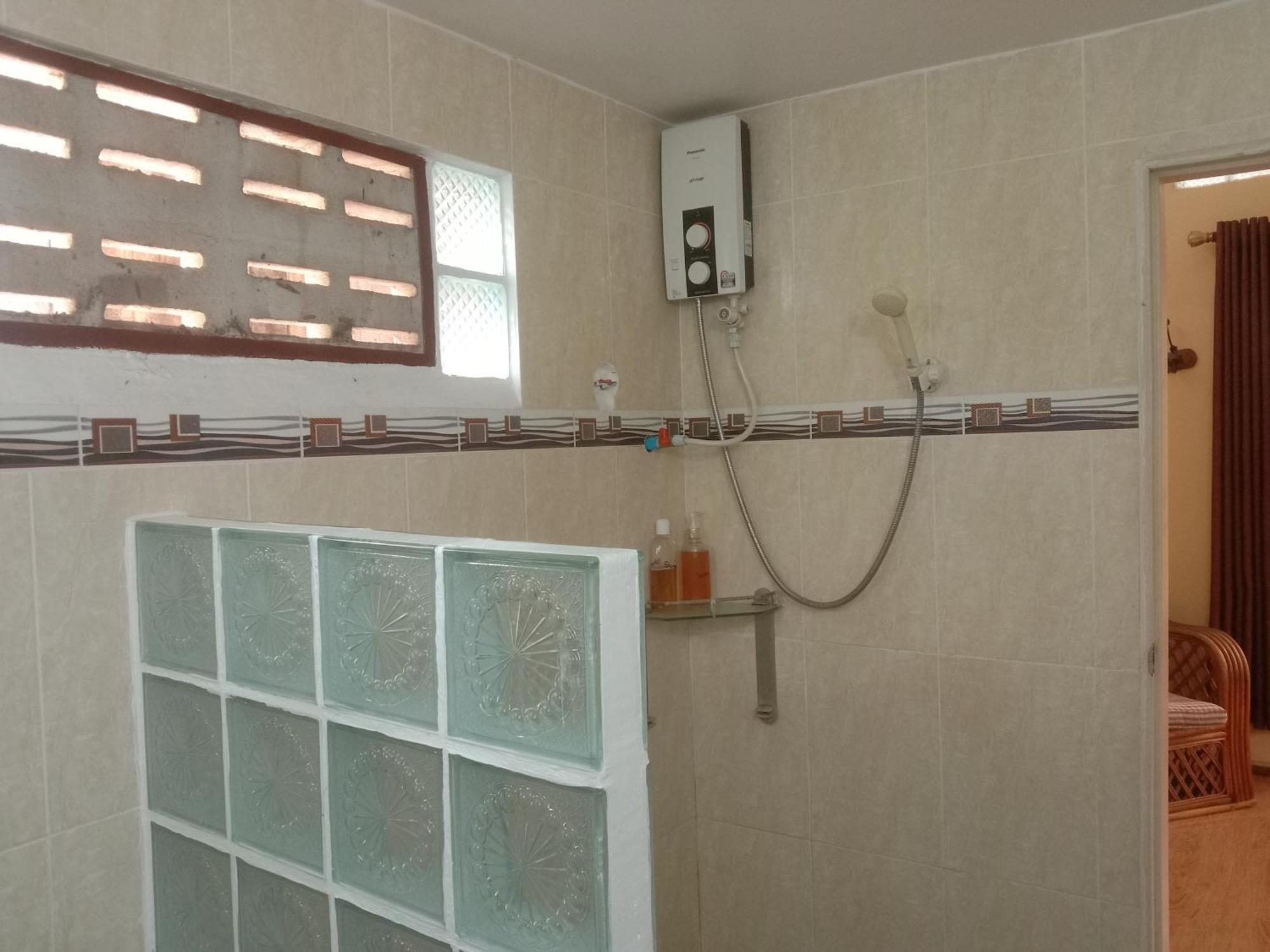 O'Hamok Family Homestay バッタンバン エクステリア 写真