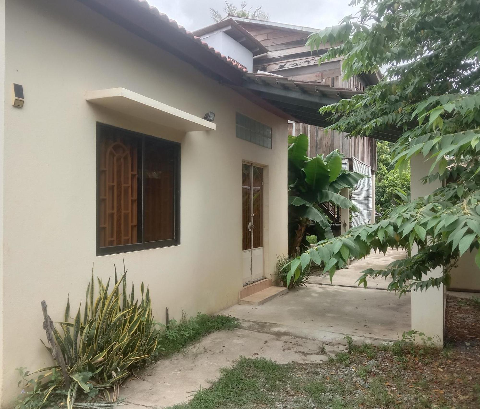 O'Hamok Family Homestay バッタンバン エクステリア 写真